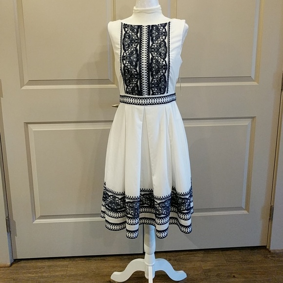 Taylor Dresses & Skirts - ☀️ NWT Taylor white with blue embroidery